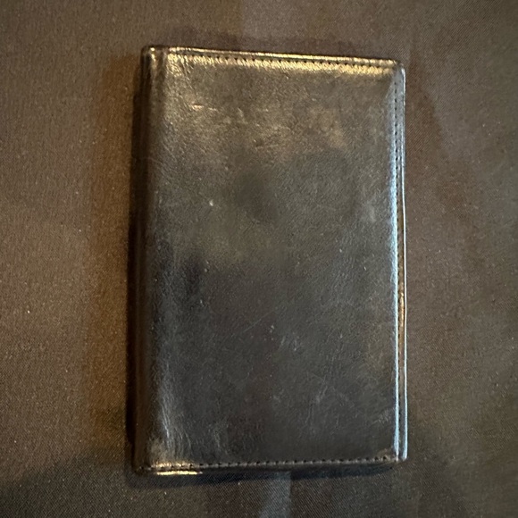GUC Coach Black Vintage Leather Billfold - Picture 1 of 4